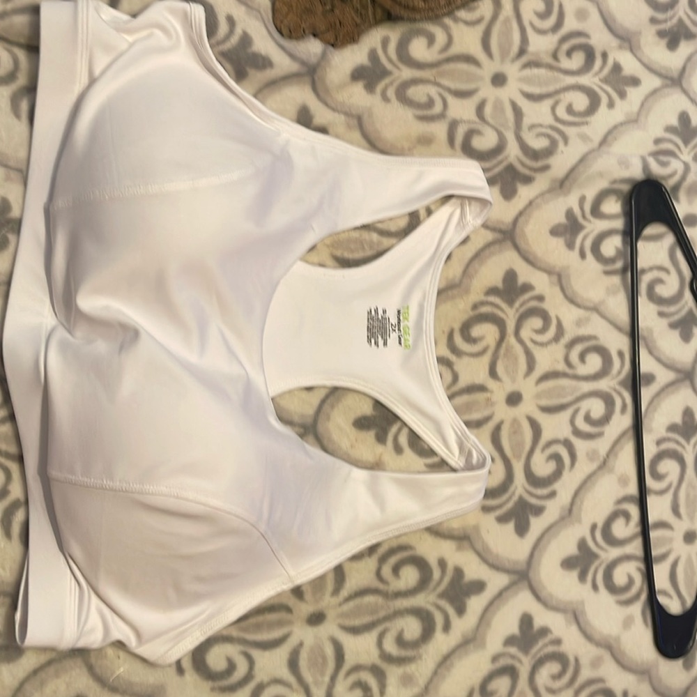 Sports bra, new with tag